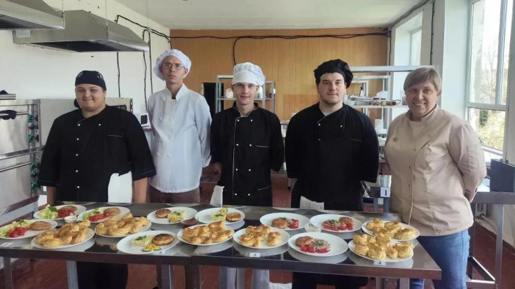 Вкусный финал: будущие повара и кондитеры РТЭК блестяще сдали демонстрационный экзамен 6